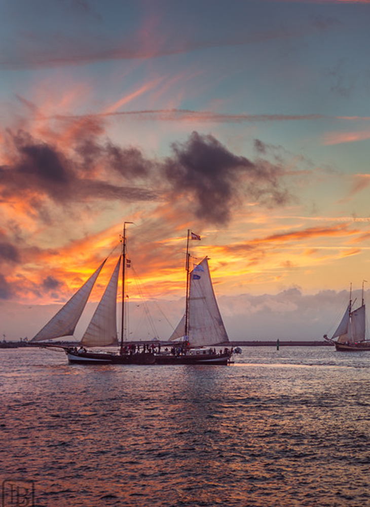 High Speed Hydrofoil Racing